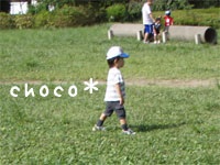 ���U����